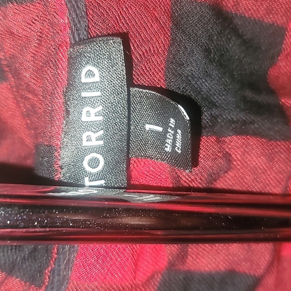 Torrid Relaxed Fit Brushed Rayon Button-Up Shirt Size 1 - Picture 8 of 9